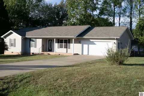 106 Wendy Dr, Eddyville, KY 42038