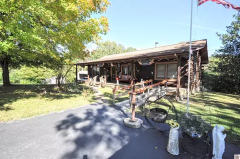 634 Jennings Rd, Grand Rivers, KY 42045