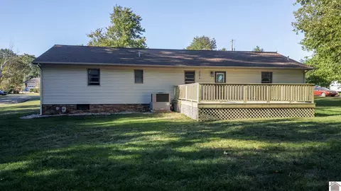 4350 Driftwood Dr, Paducah, KY 42001 photo 2