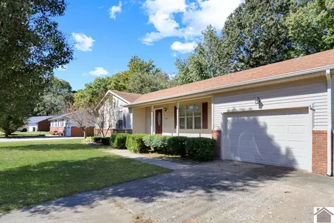 68 Cambridge Dr, Murray, KY 42071 photo 5