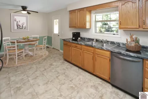 68 Cambridge Dr, Murray, KY 42071 photo 9