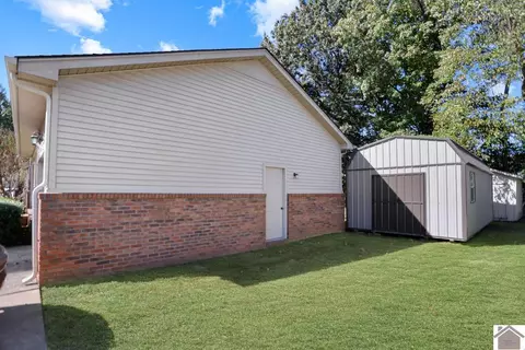 68 Cambridge Dr, Murray, KY 42071 photo 4