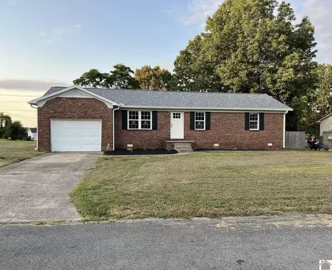 1013 Pine Ln, Mayfield, KY 42066