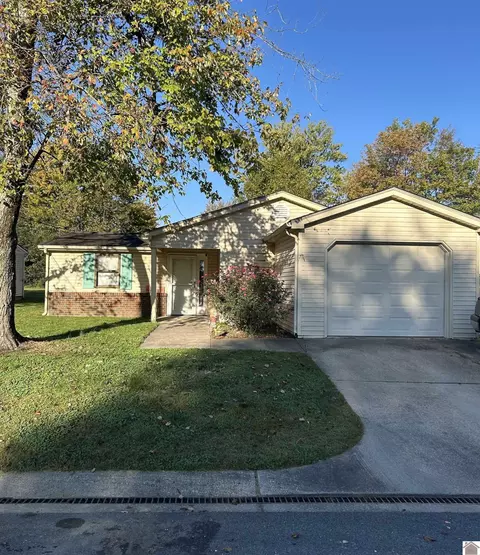 2931 Virginia St, Paducah, KY 42003