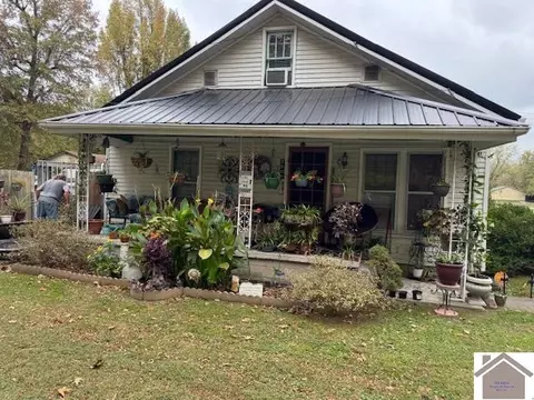 3501 Hovekamp Rd, Paducah, KY 42003