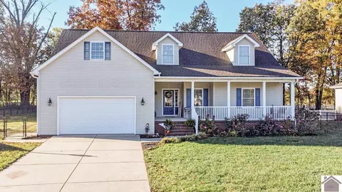 8260 Tarpan Trl, West Paducah, KY 42086