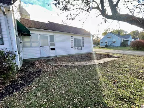 200 E Farthing St, Mayfield, KY 42066 photo 4