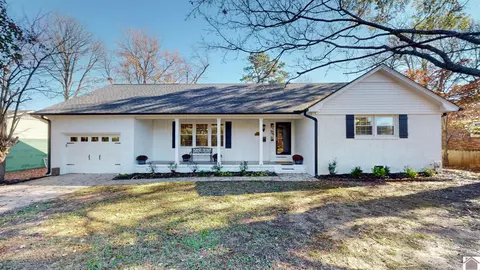 805 Guthrie, Murray, KY 42071