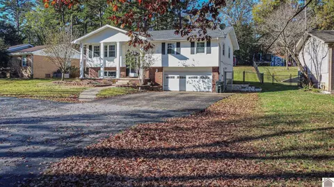 231 Springwell Ln, Paducah, KY 42001