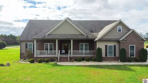 1002 Maxton Park Ln, Paducah, KY 42001