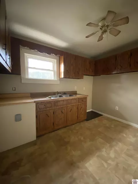 2045 Sperry Ln, Melber, KY 42069 photo 3