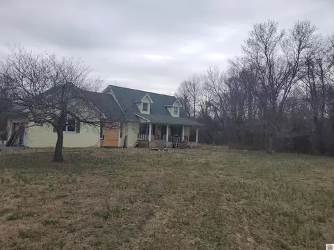 4825 Jewell Ln, Paducah, KY 42001