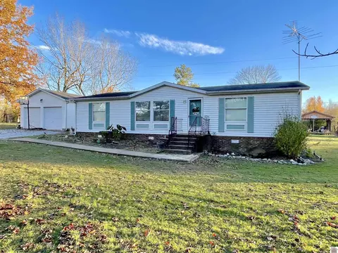 610 Fox Rd, Mayfield, KY 42066
