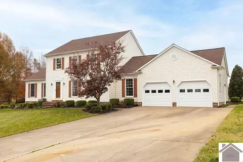 237 Highland Clb, Mayfield, KY 42066