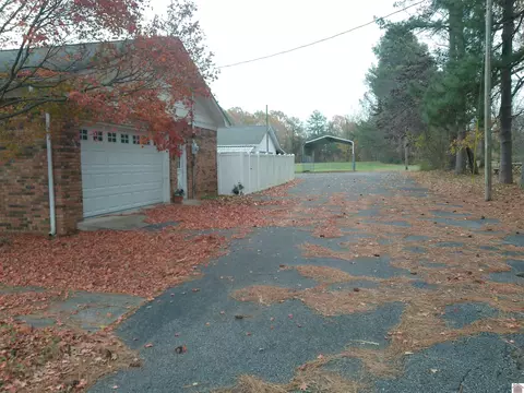5242 Epperson Rd, Paducah, KY 42003 photo 2