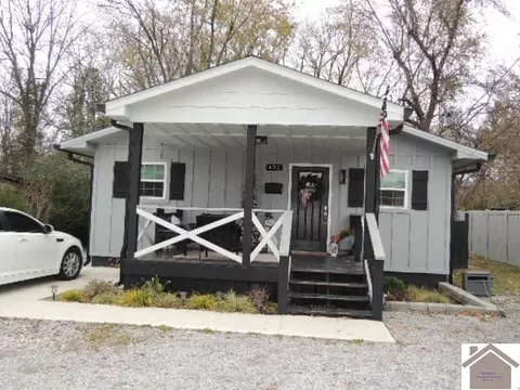 422 S 3rd St, Mayfield, KY 42066