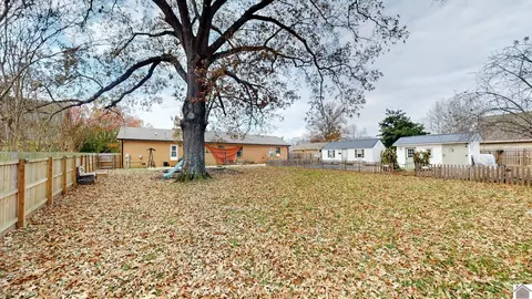 1570 Mockingbird Dr, Murray, KY 42071 photo 29