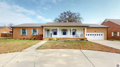 1570 Mockingbird Dr, Murray, KY 42071 photo 2