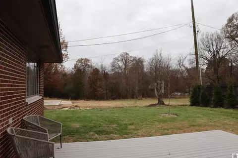 207 W 14th St, Benton, KY 42025 photo 32