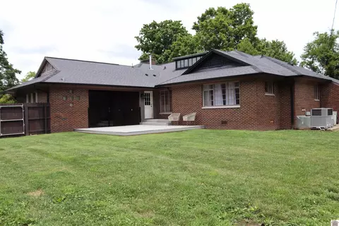 207 W 14th St, Benton, KY 42025 photo 29