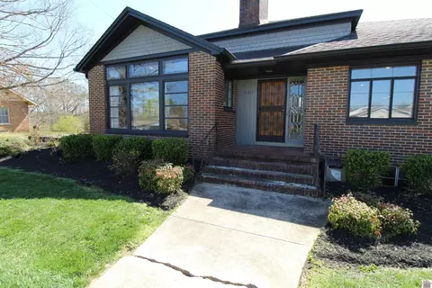207 W 14th St, Benton, KY 42025 photo 4
