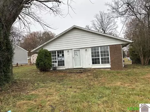 497 Rogers Ave, Greenville, KY 42345