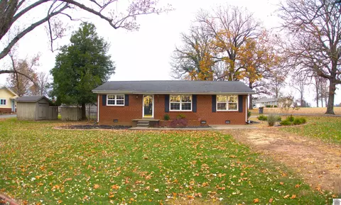 8592 N State Route 121, Farmington, KY 42040