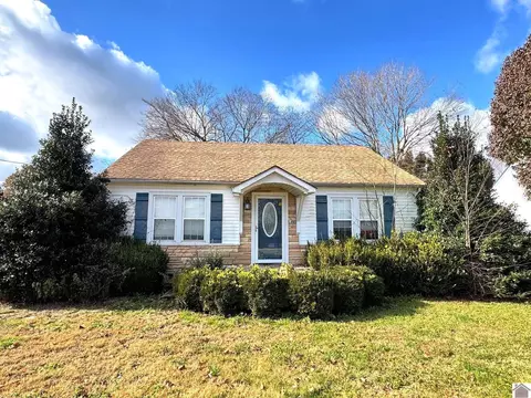 300 1st St, Hazel, KY 42049