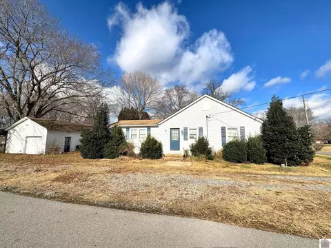 300 1st St, Hazel, KY 42049 photo 15