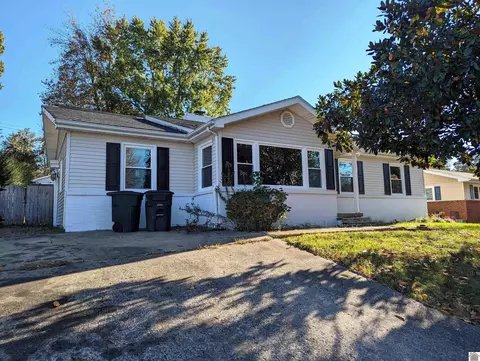 3742 Ramona Dr, Paducah, KY 42001