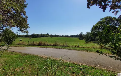000 Mckinney Rd, Kuttawa, KY 42055
