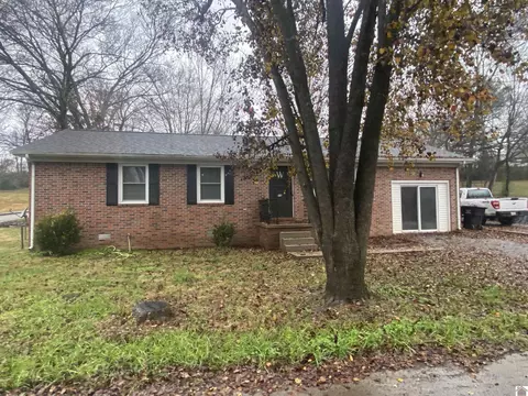 55 Perry St, Cadiz, KY 42211