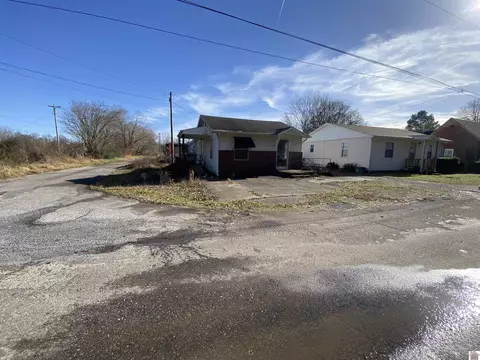 58 2nd St, Almo, KY 42020
