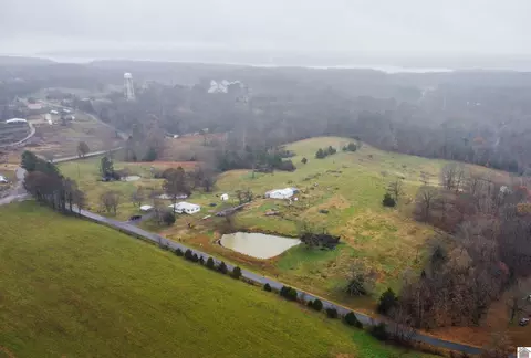 2820 Curd Rd, Benton, KY 42025