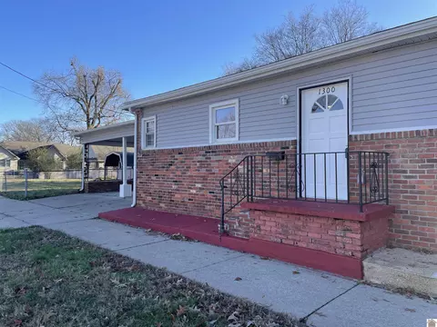 1300 Reed Ave, Paducah, KY 42001