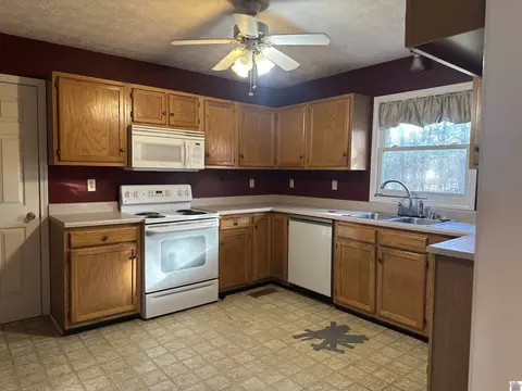 171 King Dr, Murray, KY 42071 photo 12