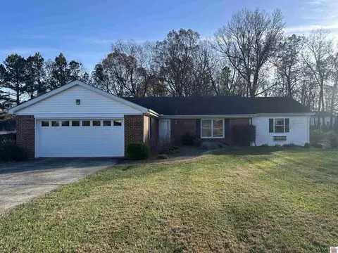171 King Dr, Murray, KY 42071
