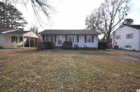 225 Mohawk Dr, Paducah, KY 42001