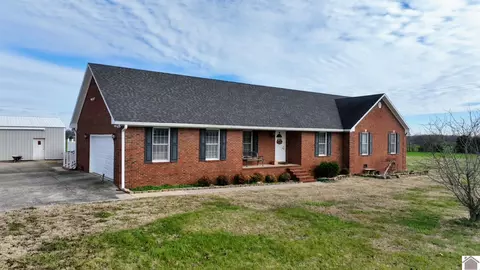 1386 Will Jackson Rd, Cadiz, KY 42211