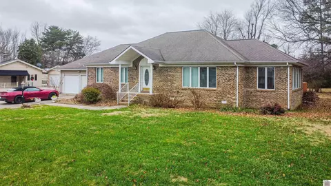 109 Milton Dr, Paducah, KY 42003