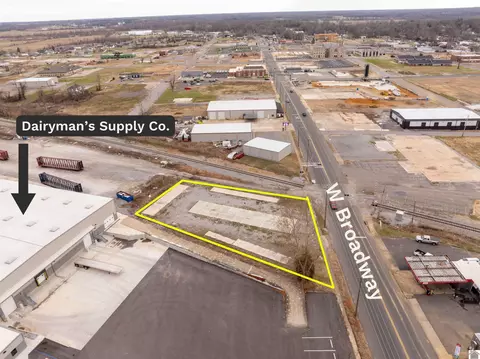 505 W Broadway St, Mayfield, KY 42066