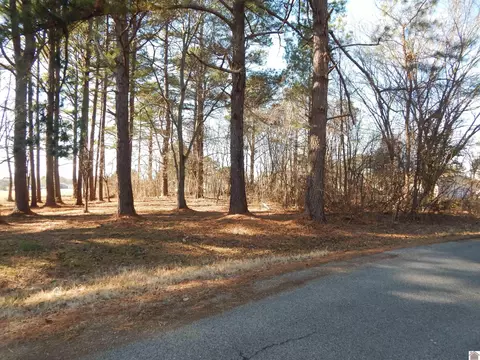 598 Fairview St, Benton, KY 42025