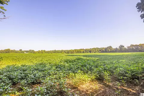 8275 Us 60, Paducah, KY 42001