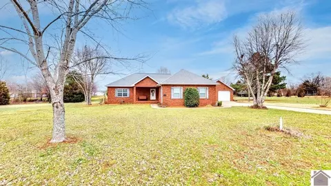 10 Logan Trl, Murray, KY 42071