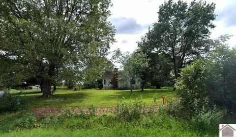 341 Pottertown Rd, Murray, KY 42071