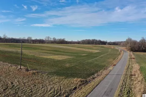 Kingston Road, Water Valley, KY 42086