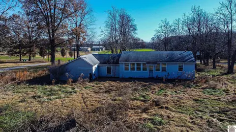 5055 Bradford Rd, West Paducah, KY 42086
