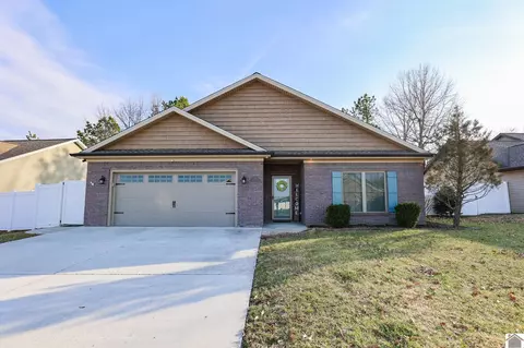 270 Riegel Ln, Paducah, KY 42001