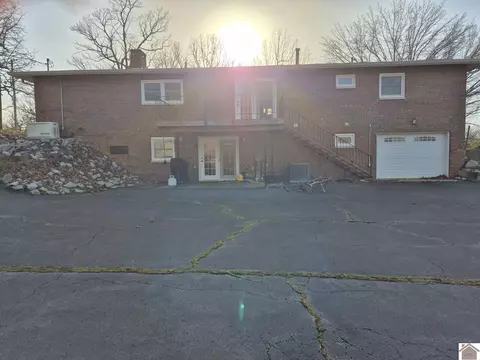 116 Green Hill Dr, Grand Rivers, KY 42045
