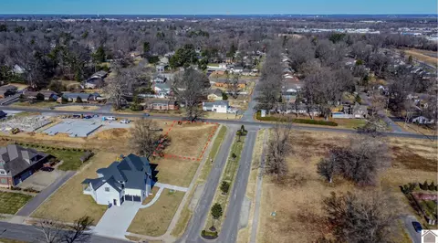 Westwood, Paducah, KY 42001